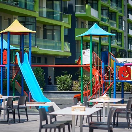 Rainbow Sea View Apartment Spa N Pool Resort - Parking Mamaia Dış mekan fotoğraf